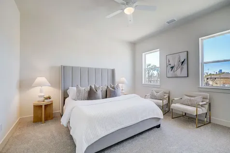 5242 Texas Street Houston TX 77011