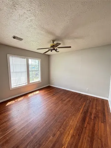 512 Wafer Street Pasadena TX 77506