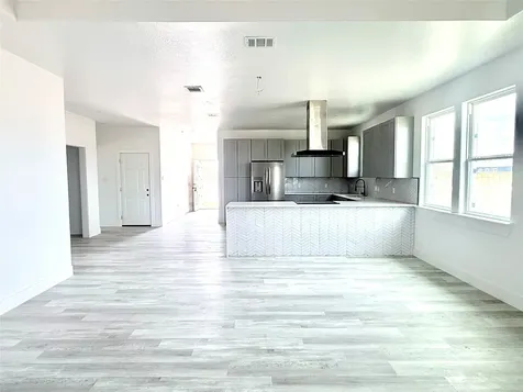 523 Road 5844 Cleveland TX 77327