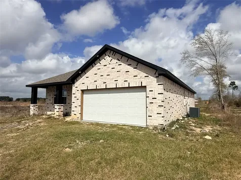 523 Road 5844 Cleveland TX 77327