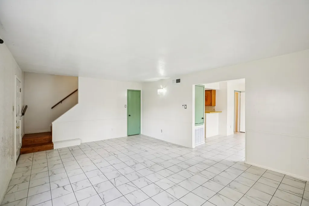 8379 La Roche Lane Houston TX 77036