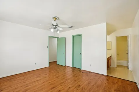 8379 La Roche Lane Houston TX 77036