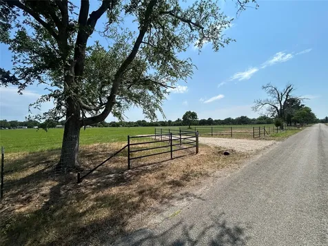 38715 Wiggins Road Hempstead TX 77445