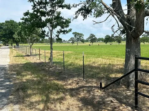38715 Wiggins Road Hempstead TX 77445