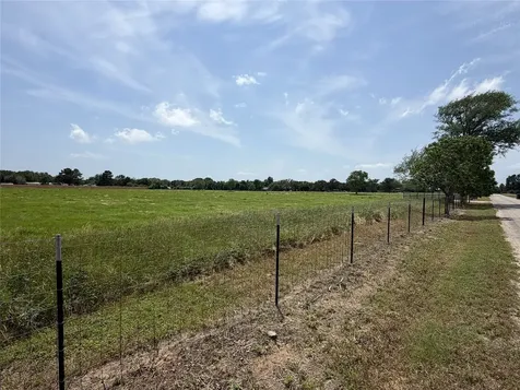 38715 Wiggins Road Hempstead TX 77445