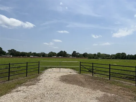 38715 Wiggins Road Hempstead TX 77445