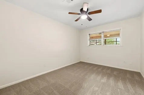 8022 Bayside Boulevard Beach City TX 77523