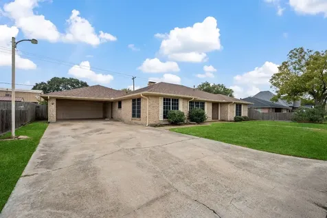 8022 Bayside Boulevard Beach City TX 77523
