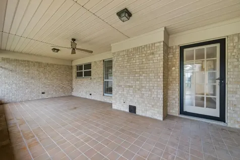 8022 Bayside Boulevard Beach City TX 77523