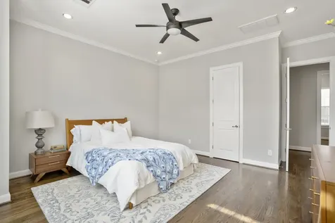 1032 W 26th Street D Houston TX 77008