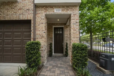 1032 W 26th Street D Houston TX 77008