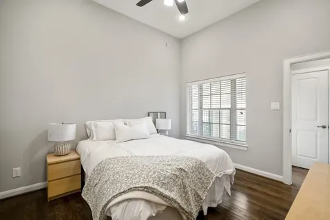 1032 W 26th Street D Houston TX 77008