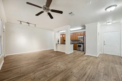 1711 Old Spanish Trail 146 Houston TX 77054