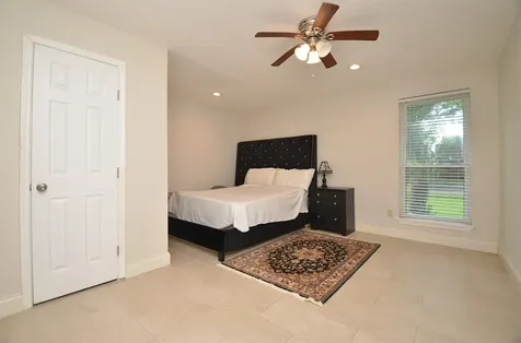 5834 Ludington Drive Houston TX 77035