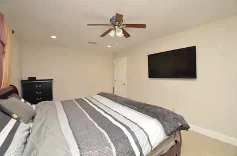 5834 Ludington Drive Houston TX 77035