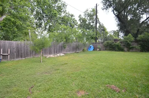 5834 Ludington Drive Houston TX 77035