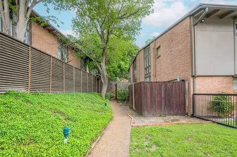 5222 Memorial Drive 5222 Houston TX 77007
