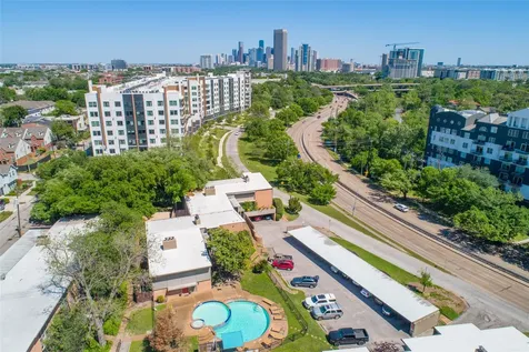 5222 Memorial Drive 5222 Houston TX 77007