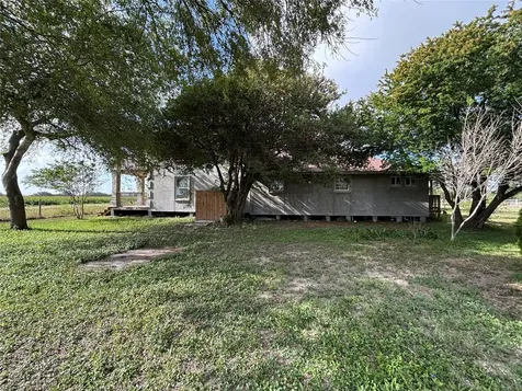 7411 County Road 2455 Sinton TX 78387
