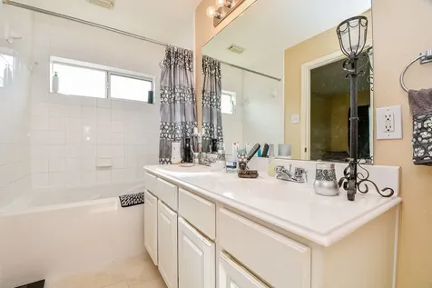 15607 Barber Grove Lane Houston TX 77095