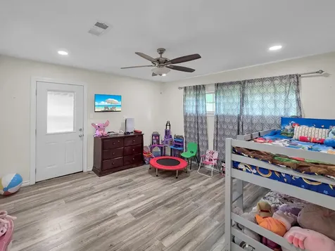 1255 E Pineshadows Drive Sour Lake TX 77659