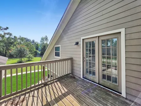 1255 E Pineshadows Drive Sour Lake TX 77659