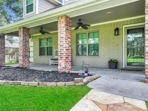 1255 E Pineshadows Drive Sour Lake TX 77659