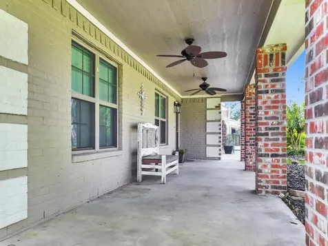 1255 E Pineshadows Drive Sour Lake TX 77659