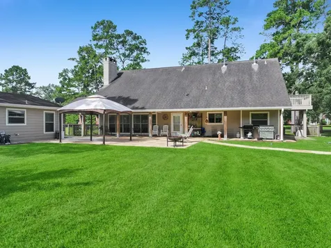 1255 E Pineshadows Drive Sour Lake TX 77659