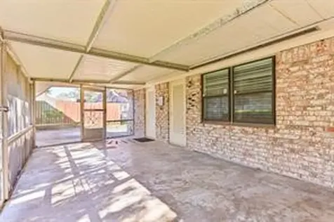 5106 Sleepy Creek Drive Houston TX 77017