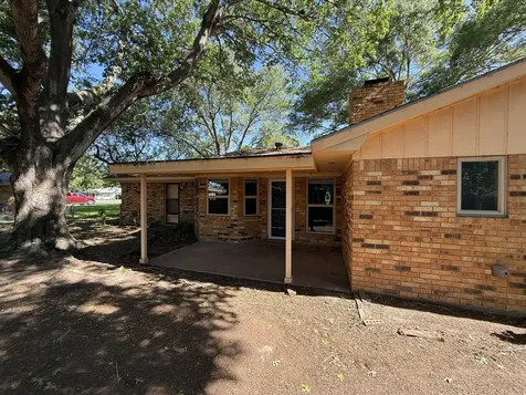 1418 NE 7th Street Smithville TX 78957