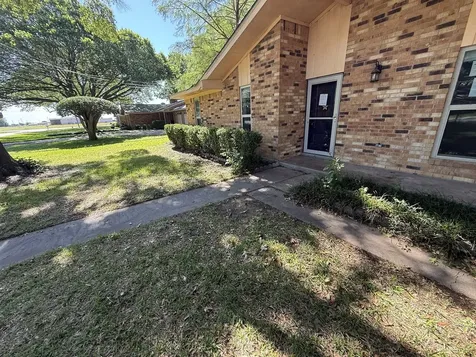 1418 NE 7th Street Smithville TX 78957