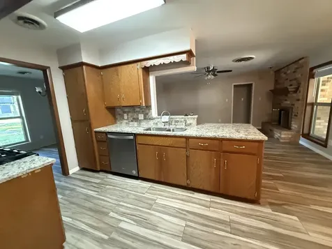 1418 NE 7th Street Smithville TX 78957