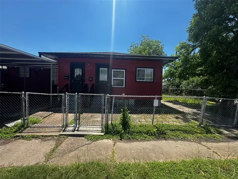 1504 Luzon Street A Houston TX 77009