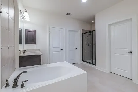 9 Laurelwood Drive Pasadena TX 77058