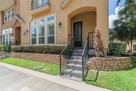 9 Laurelwood Drive Pasadena TX 77058