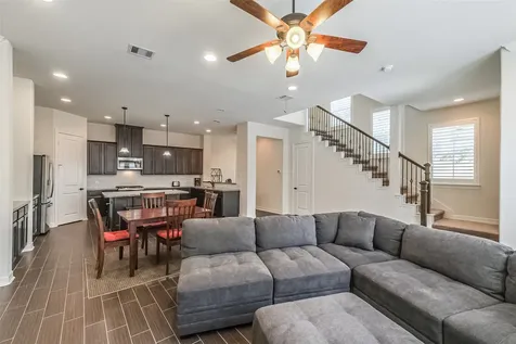 9 Laurelwood Drive Pasadena TX 77058