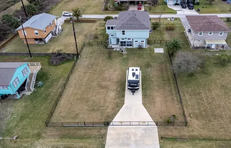 16506 Mansvelt Road Jamaica Beach TX 77554
