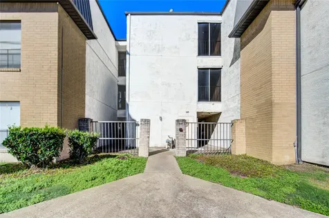 8519 Hearth Drive 28 Houston TX 77054