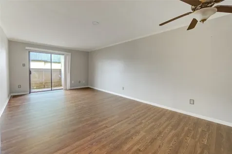 8519 Hearth Drive 28 Houston TX 77054
