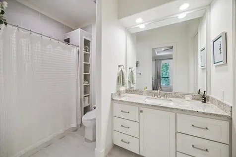 5 Magnolia Woods Drive Kingwood TX 77339