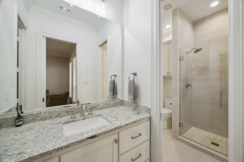 5 Magnolia Woods Drive Kingwood TX 77339