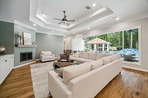 5 Magnolia Woods Drive Kingwood TX 77339