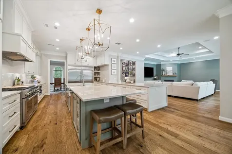 5 Magnolia Woods Drive Kingwood TX 77339