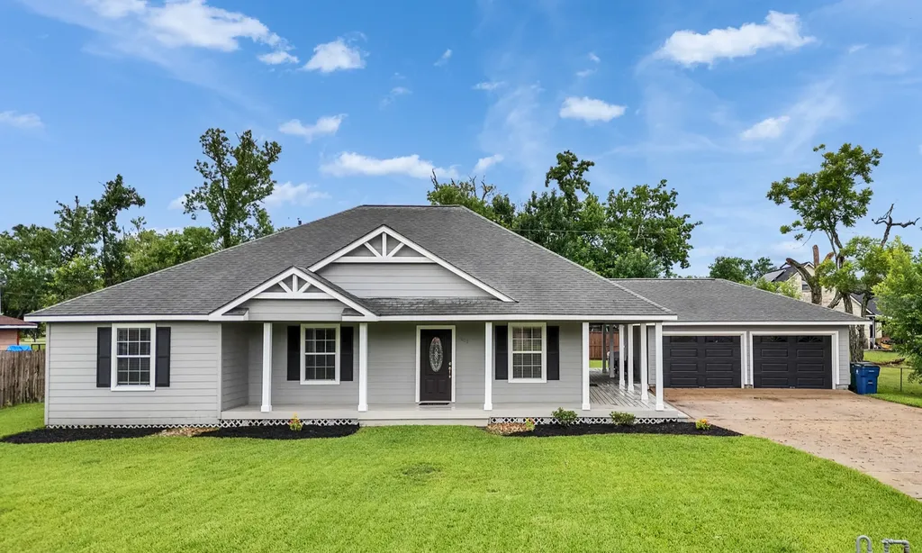 209 Schley Street Richwood TX 77531