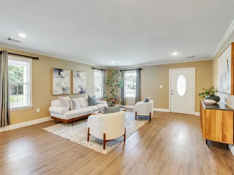 209 Schley Street Richwood TX 77531