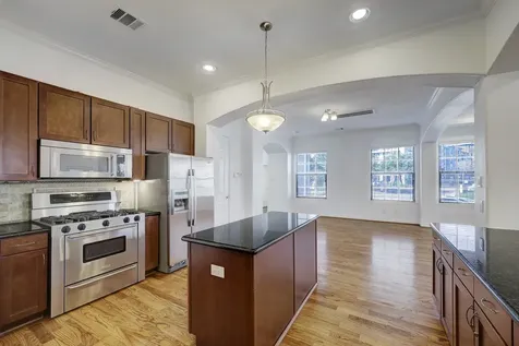7539 Highmeadow Houston TX 77063