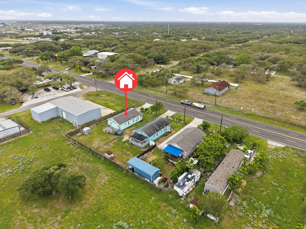 1824 Highway 35 S Rockport TX 78382