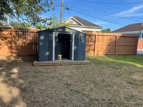 1 Canal Court Houston TX 77011