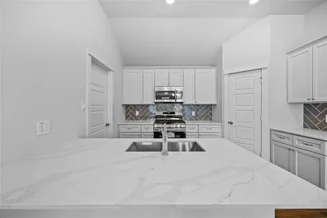 135 Road 51030 Cleveland TX 77327
